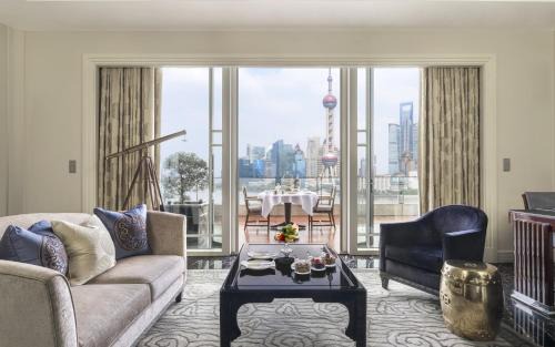 Downtown Shanghai Hotel | The Peninsula Shanghai