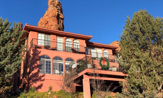 Oak Creek Bed & Breakfast | The Penrose Bed & Breakfast