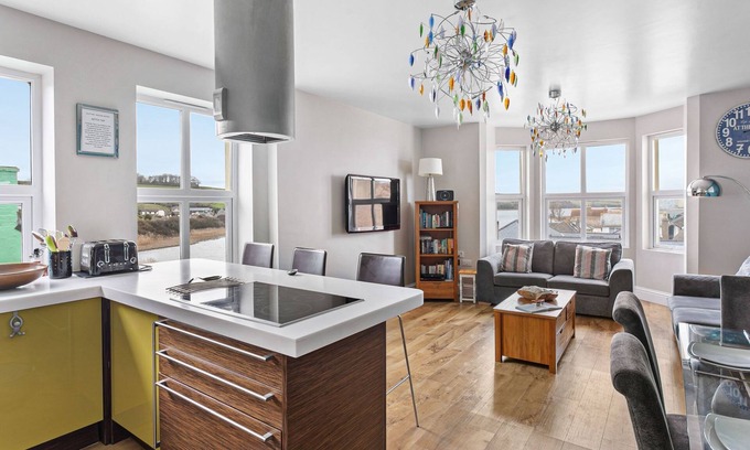 Torcross Apartment | The Penthouse, 16 At The Beach - A spacious penthouse apartment with sea views, private entrance and