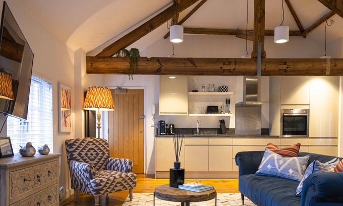 Henley Apartment | The Penthouse, Henley-on-Thames