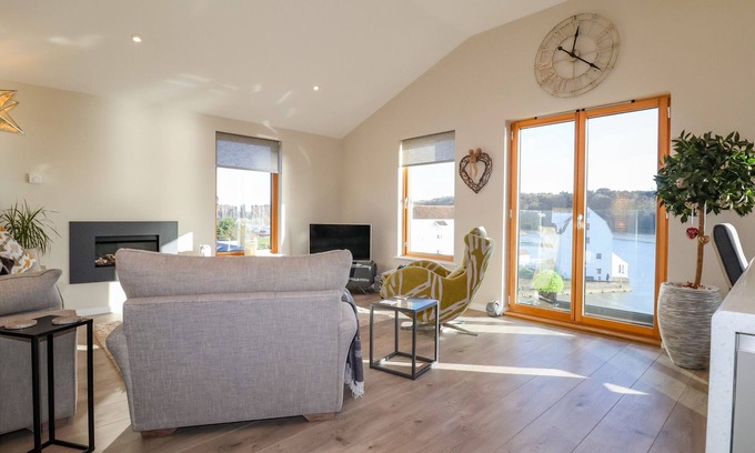 Martlesham Heath Cottage | THE PENTHOUSE in Woodbridge