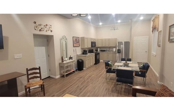 South 7th Ward Apartment | The Penthouse on Claiborne minutes from the French Quarter