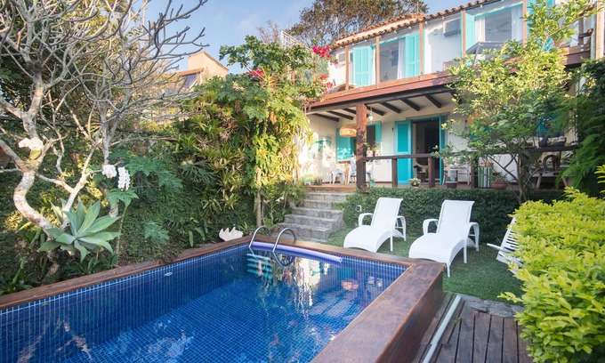Joao Fernandes House | The perfect beach house with deck, barbecue, pool and views of the sea.