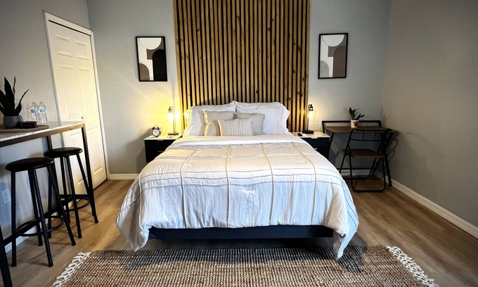 Jacarandas Apartment | The perfect blend of comfort and convenience in our cozy studio apartment
