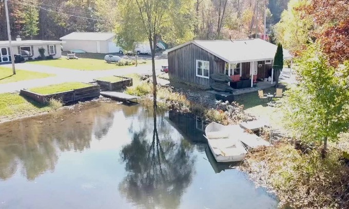 Cloverdale House | The Perfect Get Away - All Who Wander Are Not Lost!