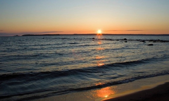 Tiny Cottage | The perfect get away by the Georgian Bay!