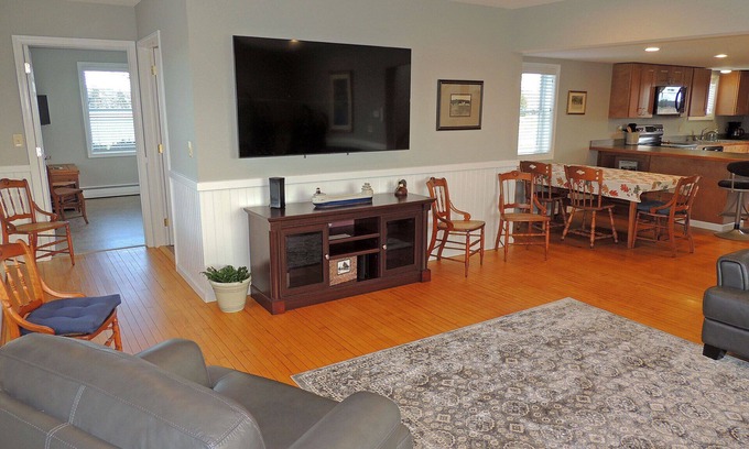 Clayton House | The Perfect Getaway! Newly Remodeled 4 Bedroom 2 Bathroom Home
