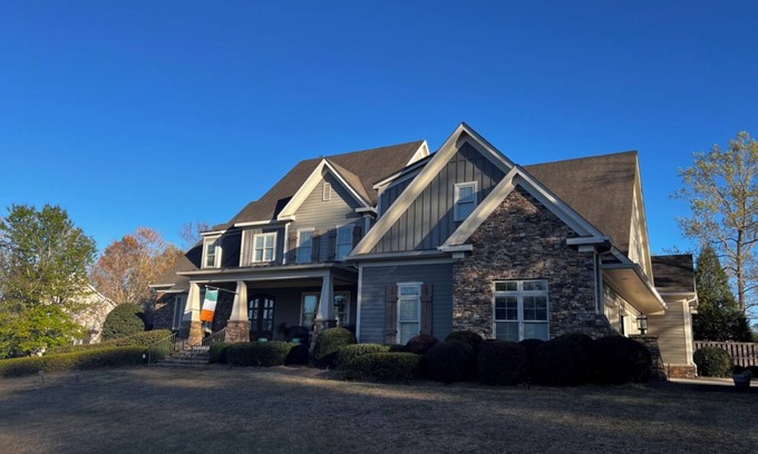 Evans House | The perfect Master’s week oasis across from Savannah River!