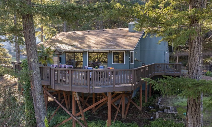 Galice House | The perfect vacation destination, a huge house for your loved ones!