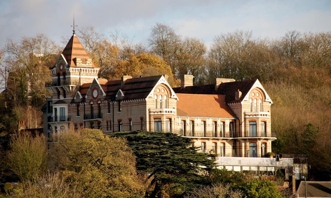 Richmond-upon-Thames Hotel | The Petersham
