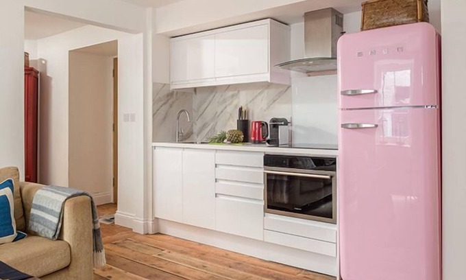Portmellon Apartment | The Pilchard Press, The Pilchard Press on Harbourside in Mevagissey Village with FREE Parking