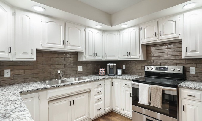 Birch Run Township House | The Pine Tree Haus - Frankenmuth