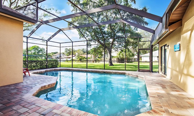 Pipers Meadow House | THE PINE WARBLER 4 BEDROOM 2.5 BATH POOL HOME PERFECT FOR ONE OR TWO FAMILIES