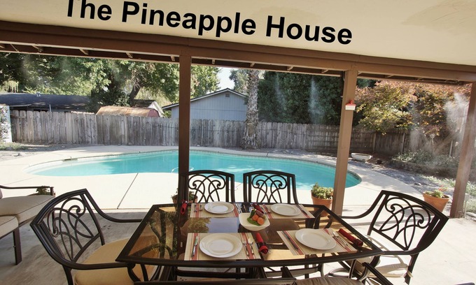 Redding House | The Pineapple House -Best Reviews- Cozy Firepit!