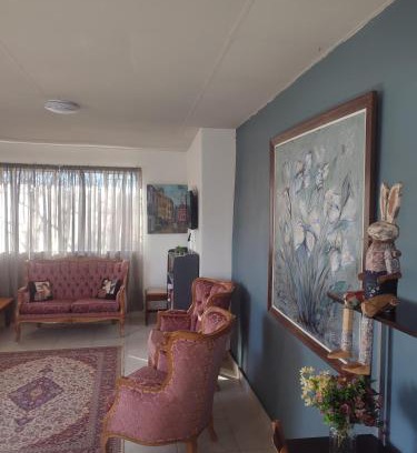 Magaliesberg Apartment | The Pink chair questhouse
