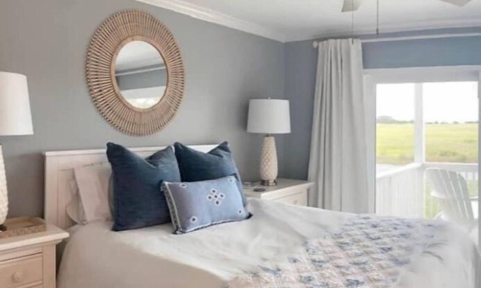 Beachwalk Apartment | The Pink Pelican