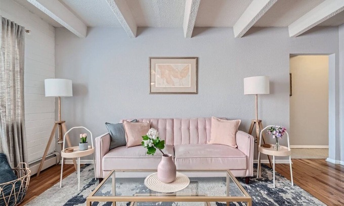 Speer Apartment | The Pink Pearl, 1BD, 30 Day, Pool, Wash Park West