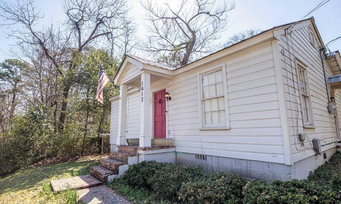 Oxford House | The Place on Pierce by Apex Short Term Stays