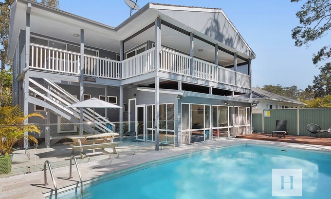 Gwandalan House | The Place - Pool, Lake, Kayaks & much more!