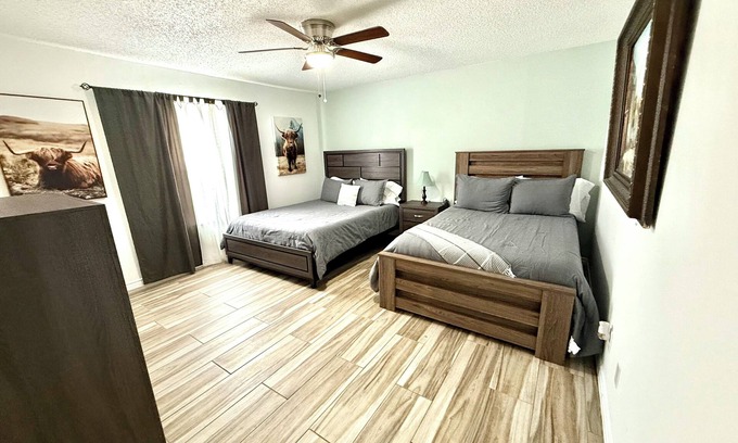 San Antonio Apartment | The Play & Stay Escape-Charming 2-bedroom apartment in the heart of San Antonio.