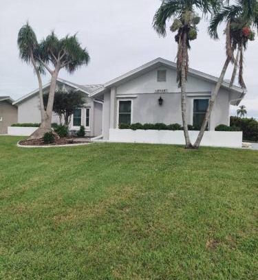 Pelican House | The Playful Pelican