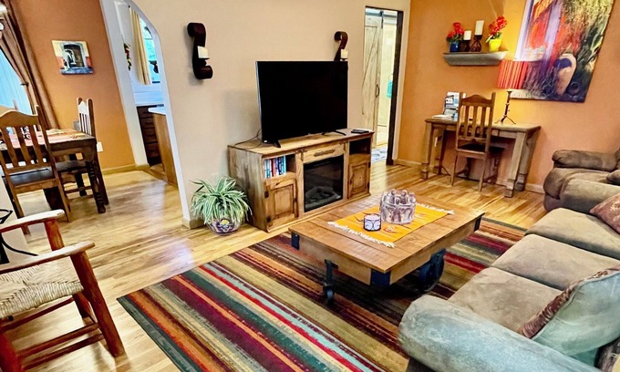 Prescott House | The Pleasant Street Casitas: Superior King Bed