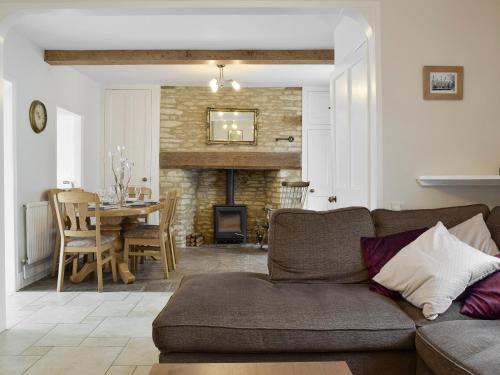 Bampton House | The Plough