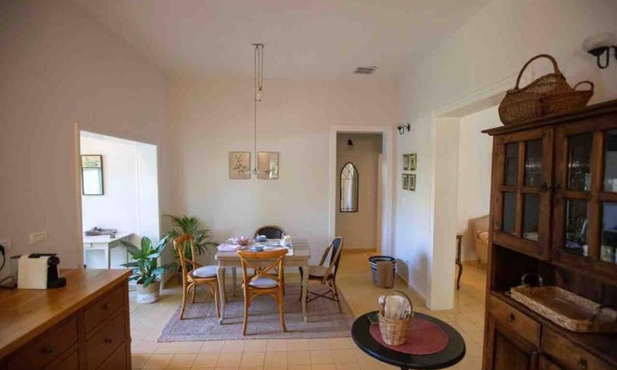 Hefer Valley House | The Poetry House