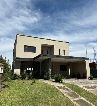 Manantial House | The Point