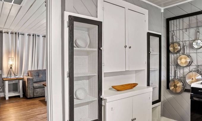 Ponchatoula Cottage | The Ponchatoula Cottage - est. 1964
