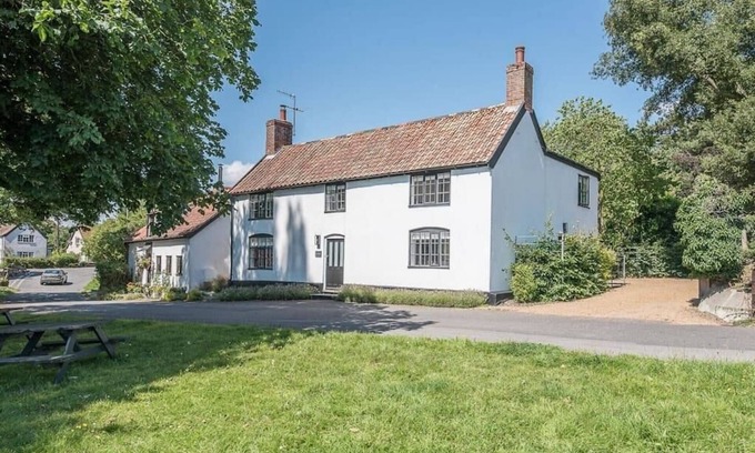 Westleton House | The Pond House, Westleton