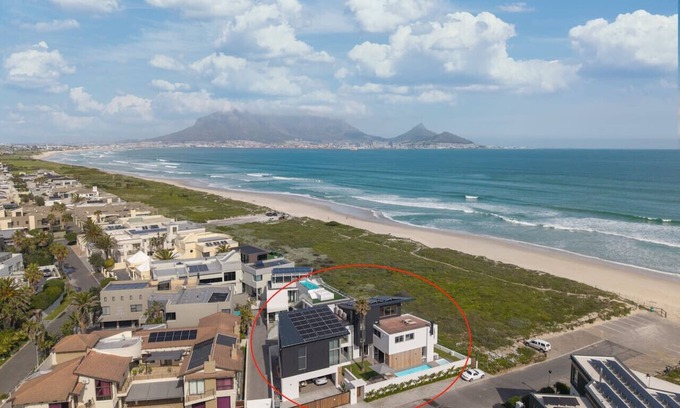 Sunset Beach Apartment | The Pool-Suite @ Ocean 9