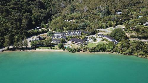 Portage Hotel | The Portage Resort