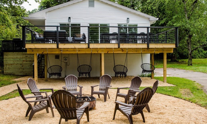 Bryans Road Cottage | The Potomac House: 13 acre riverfront property