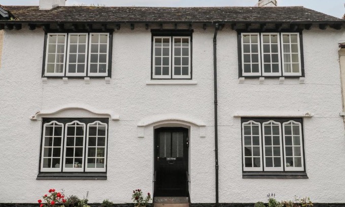 Porlock House | The Pound