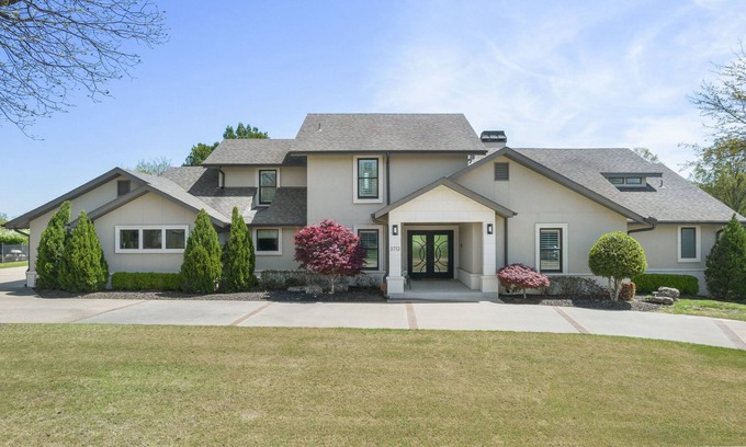 Broken Arrow House | THE PREMIER LIV GOLF CEDAR RIDGE RENTAL
