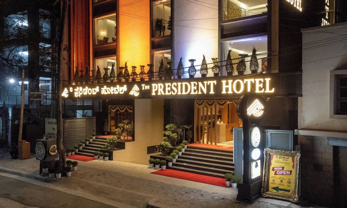 Malleshwaram Hotel | The President Hotel Kumara Park