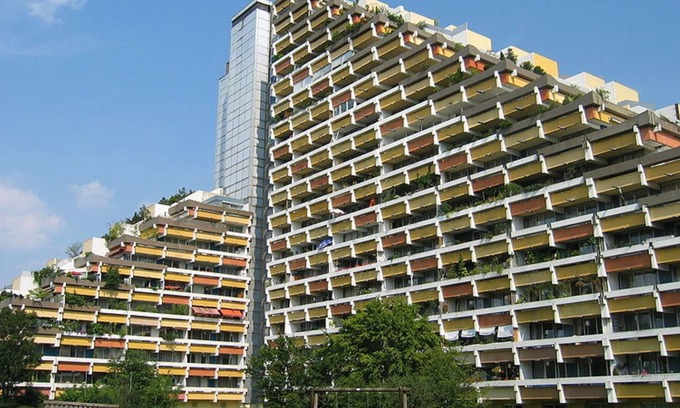 Oberfohring Apartment | "The Pyramid" newly built in July 2018 City Apartment