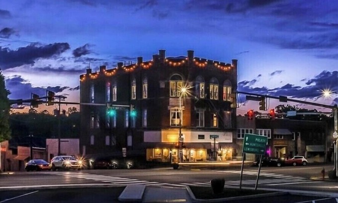 Fayetteville Apartment | The Pythian Building Penthouse Apt. is centrally located on the city square.
