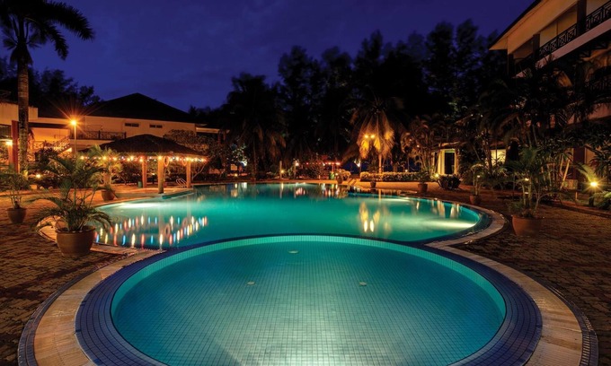 Paka Hotel | The Qamar Paka