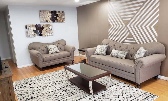 Calumet City Apartment | The Quiet Zone in Calumet City