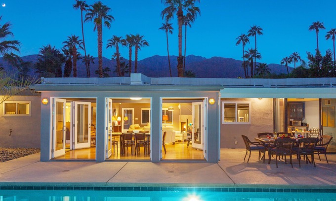 Deepwell Estates House | The Quintessential at Deepwell - Very Private Pool Yard! Read The Reviews!