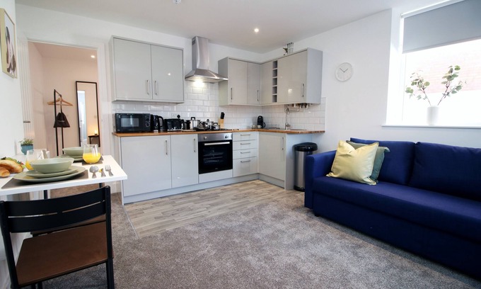 Caerau Apartment | The Radyr by Stay South Wales - FREE Parking