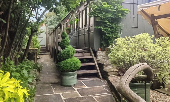 Helmsley Cottage | The Railway Carriage