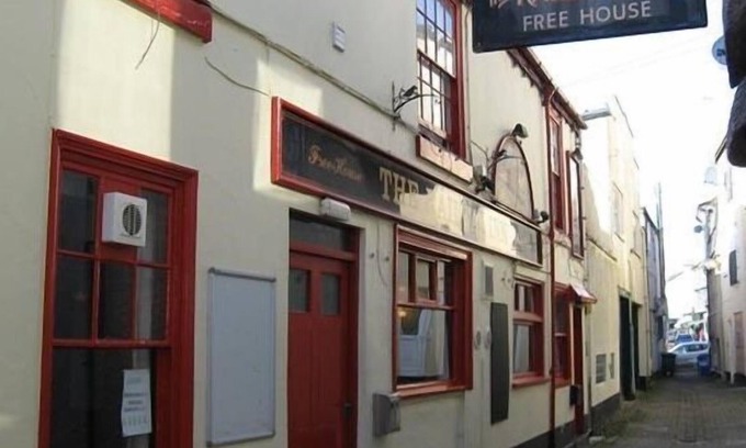 Dawlish Hotel | The Railway Inn