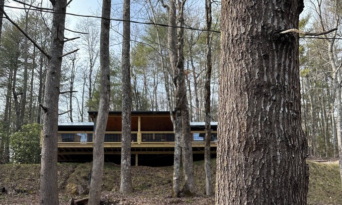 Cashiers House | The Rainforest Hideout