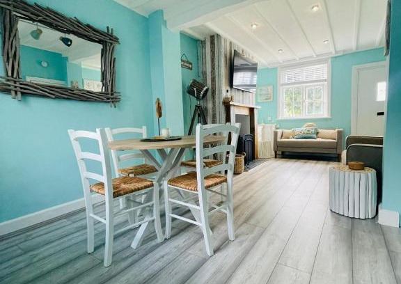 Parkgate House | The Rambler's Rest Cottage, Parkgate, Wirral