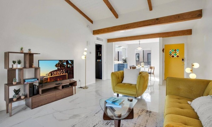Sunrise Vista Chino House | The Rancho Club Estados