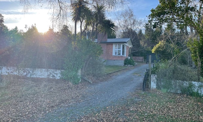 Waimakariri District House | The Rangers House on the Edge of a Forest