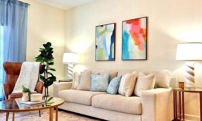 Oxford House | The Rebel Roze, Discounted rate for LSU game day!